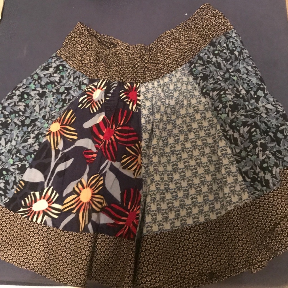 Flower Pattern Flair Fire Los Angeles Skirt